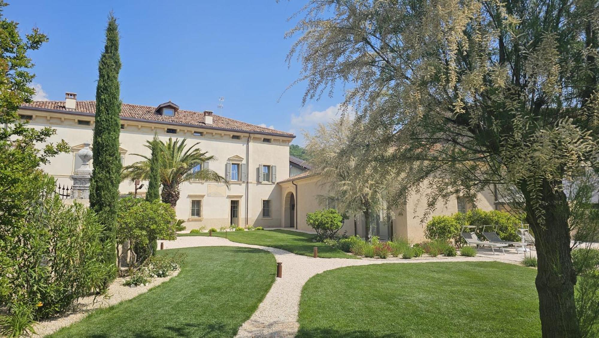 Villa Tosi - Luxury Apartments In Villa Veneta Tregnago Eksteriør billede